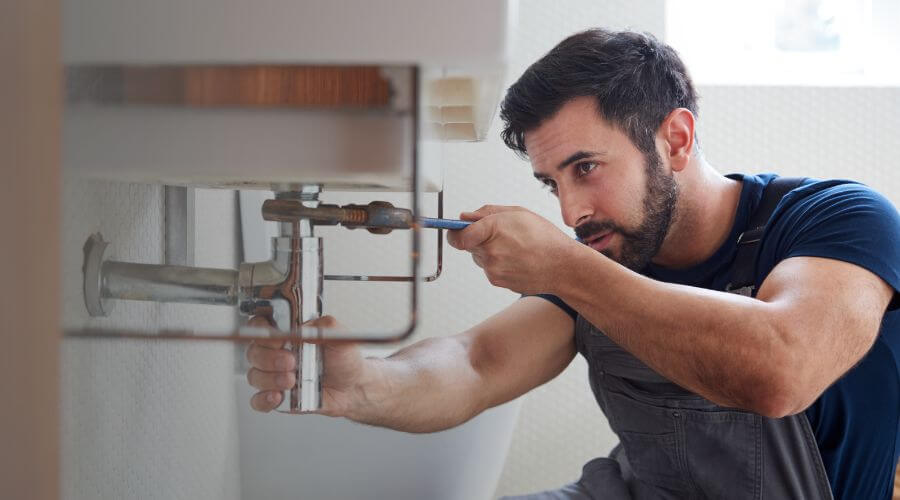 Expert burst pipe repair services in Emerson, NE